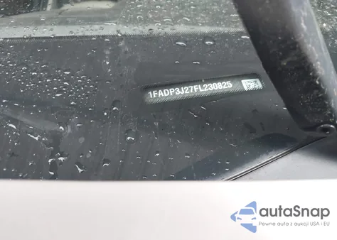 2015 Ford Focus Titanium z USA, uszkodzony, nr VIN 1FADP3J27FL230825